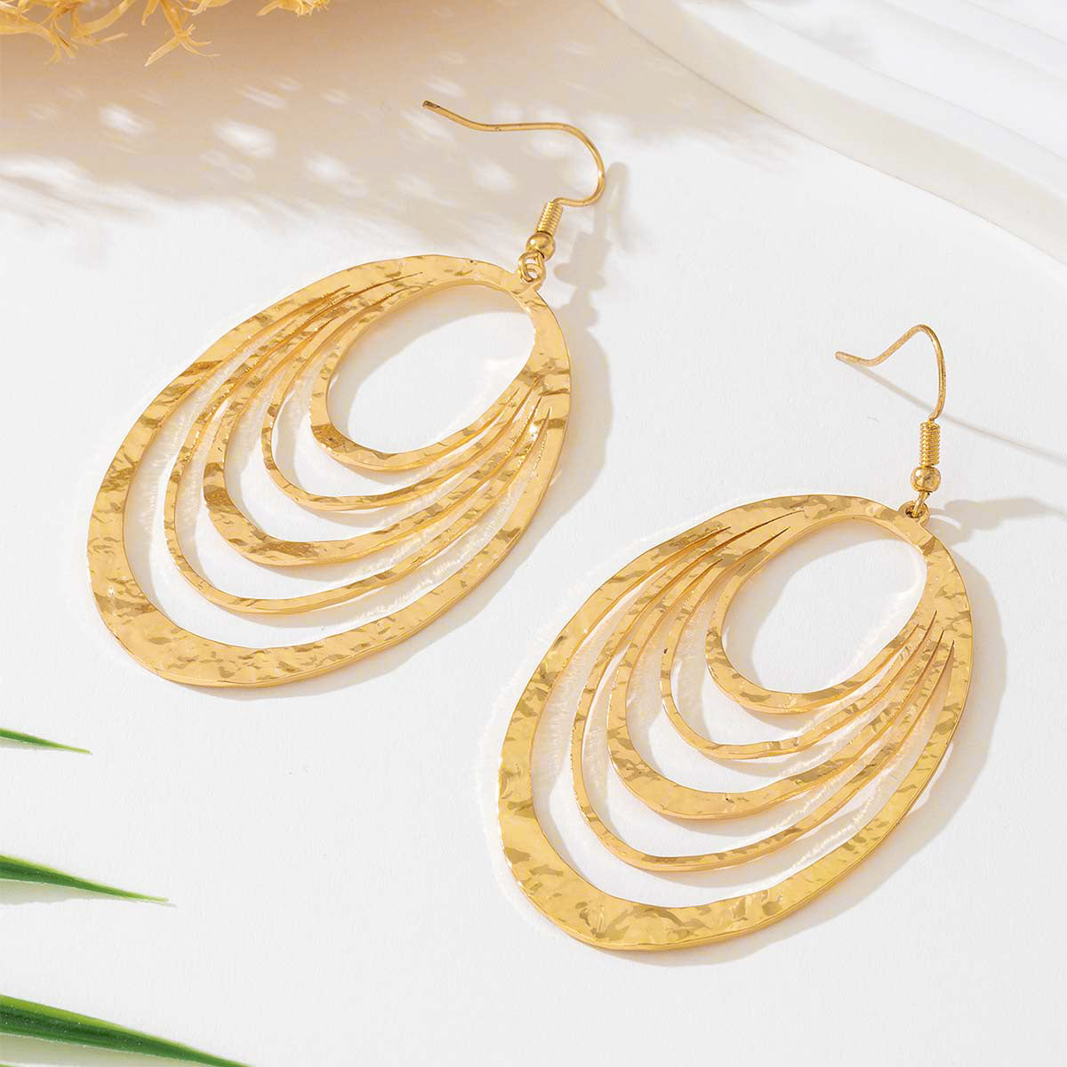 Auryn triple oval earrings